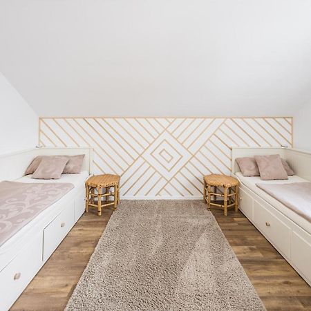 שוובמונכן Ferienwohnung Am Park In Schwabmuenchen מראה חיצוני תמונה